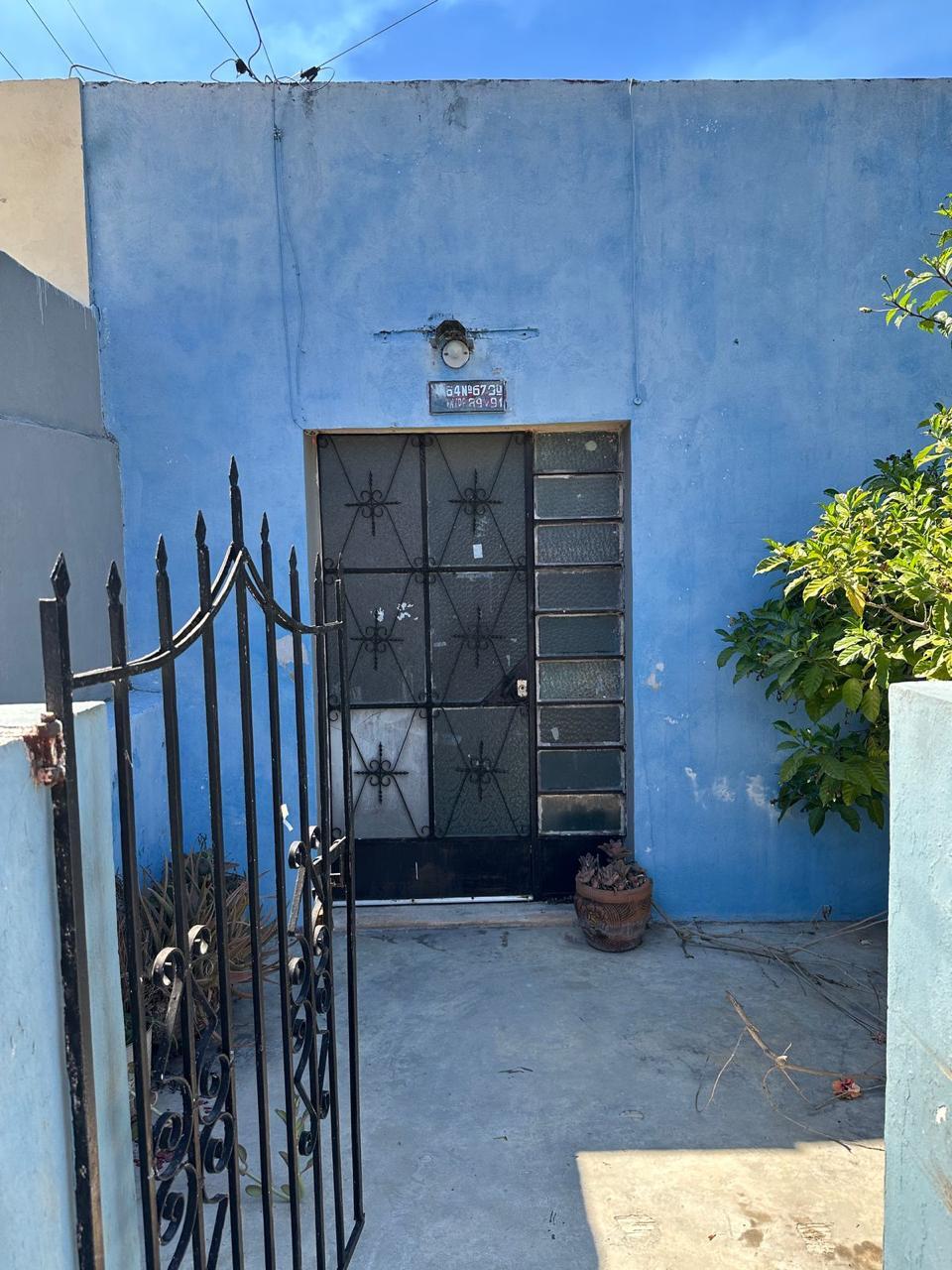 8 of 28: FACHADA