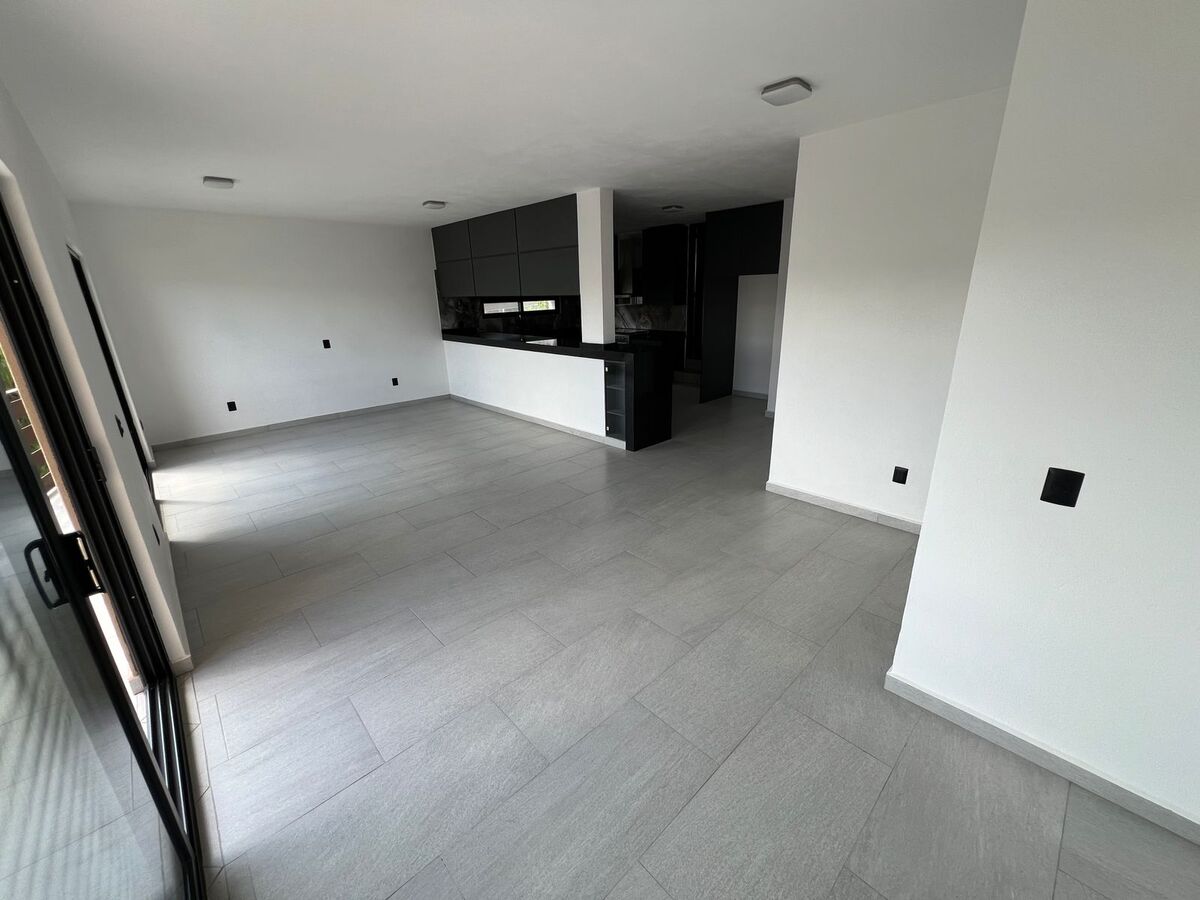 4 of 15: Sala/Comedor