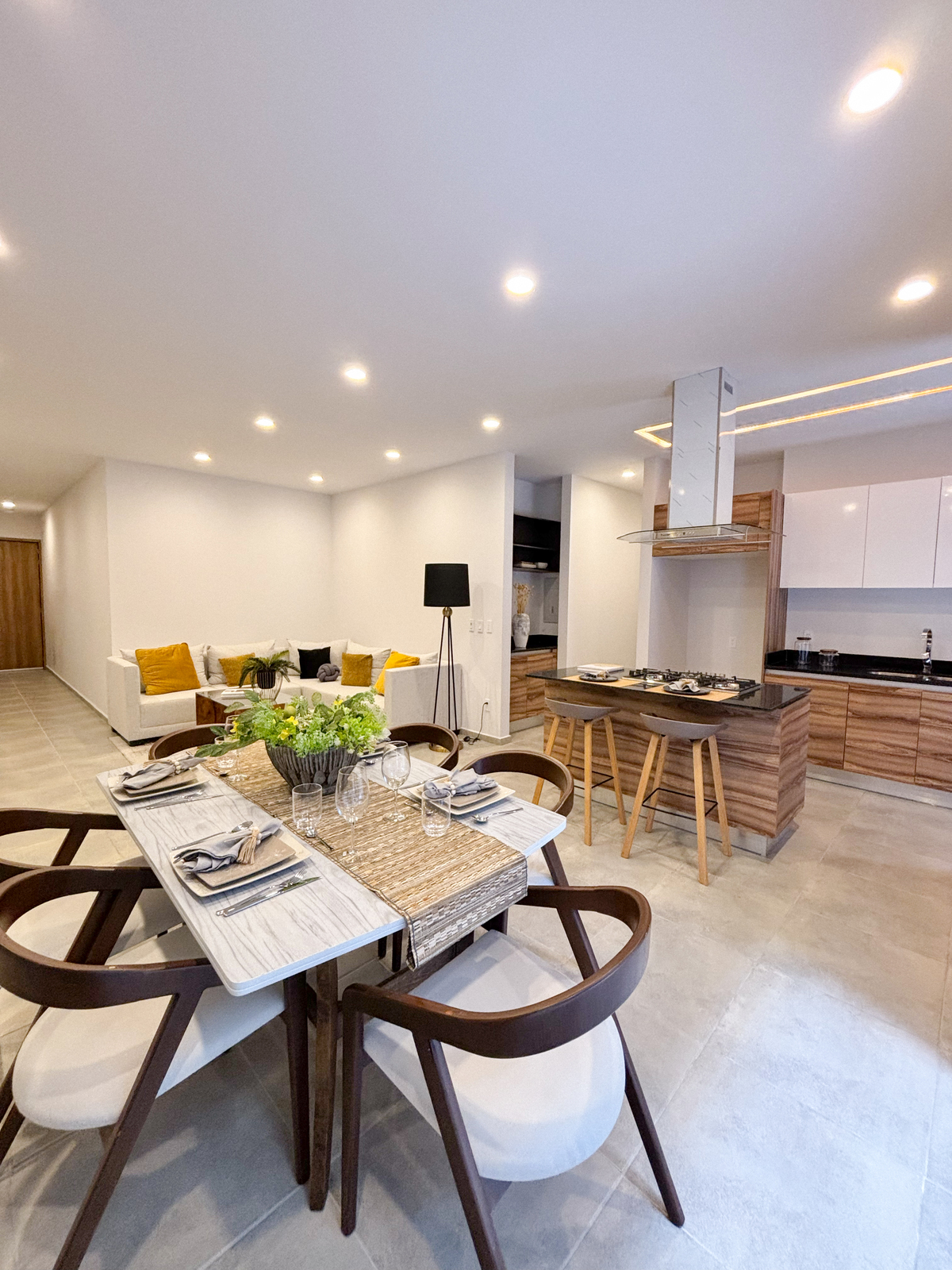 3 de 9: Sala, comedor, cocina