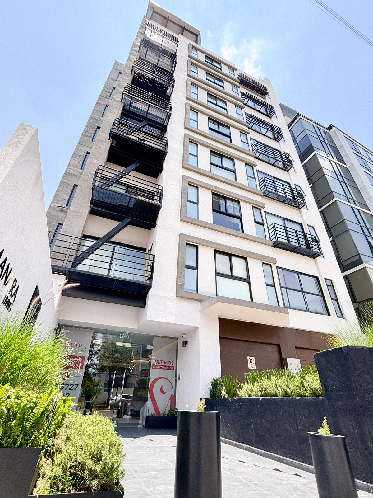 1 de 9: Fachada