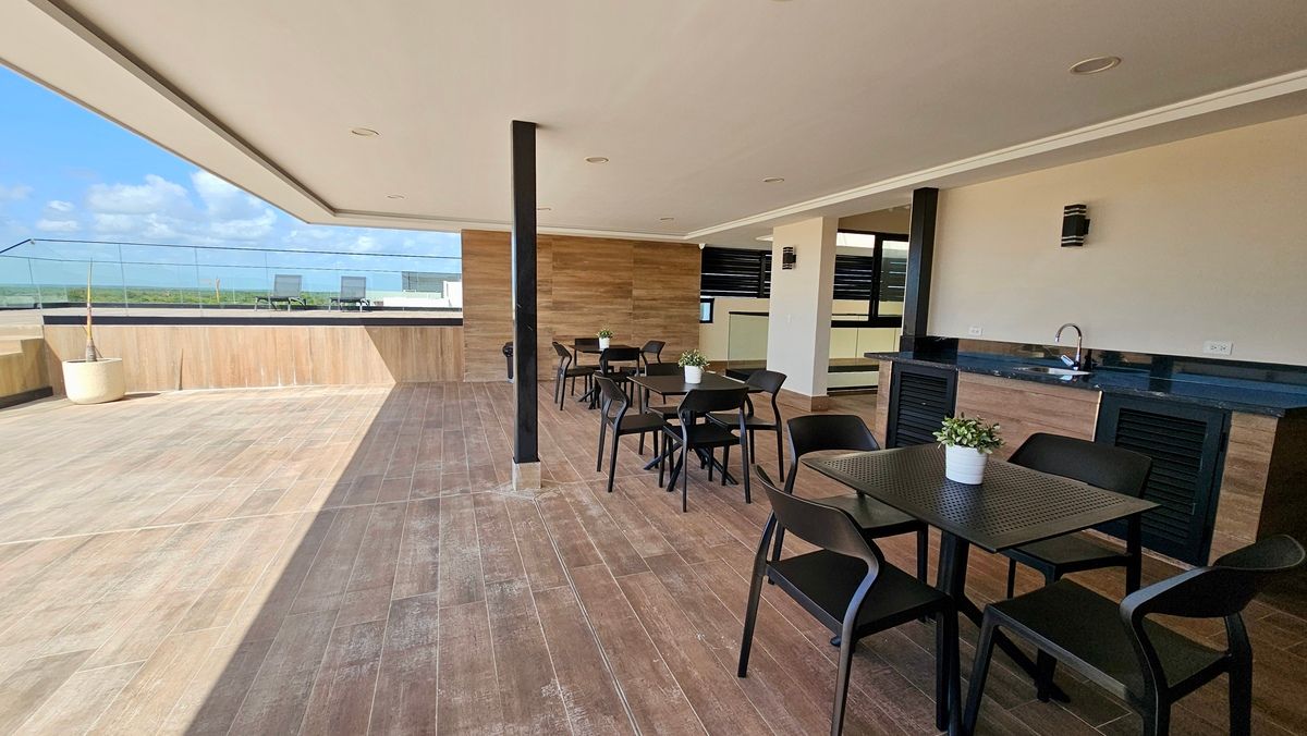 5 of 20: Rooftop Terrace