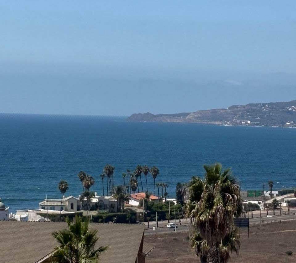 Venta de Solo 9 Lotes en Nueva Privada ''Punta Ensenada'' con Vista al Hotel las