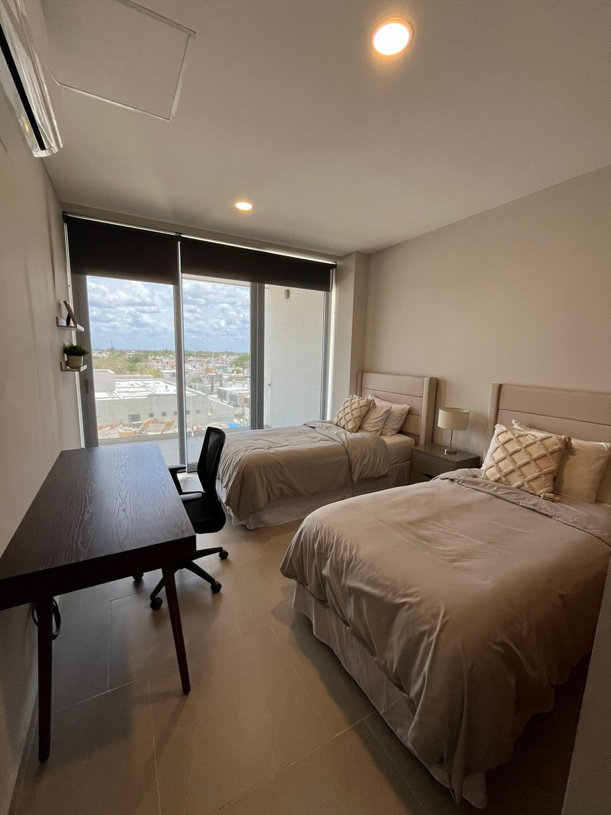 8 de 9: Segunda Habitación