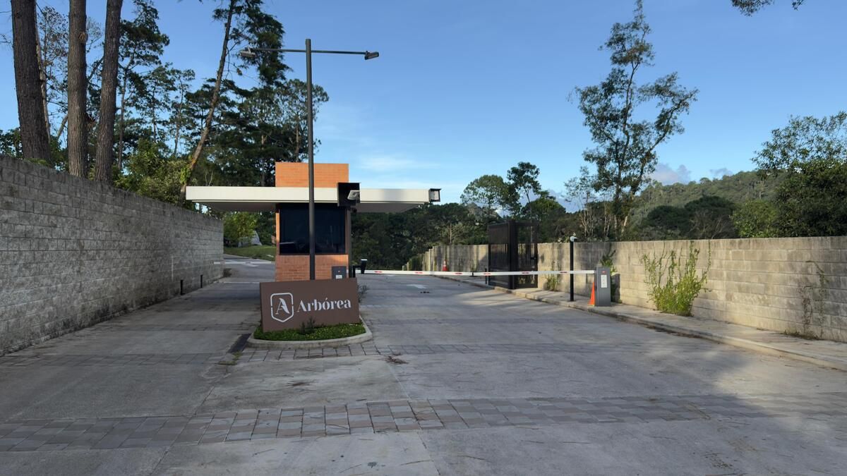 7 de 13: Garita acceso