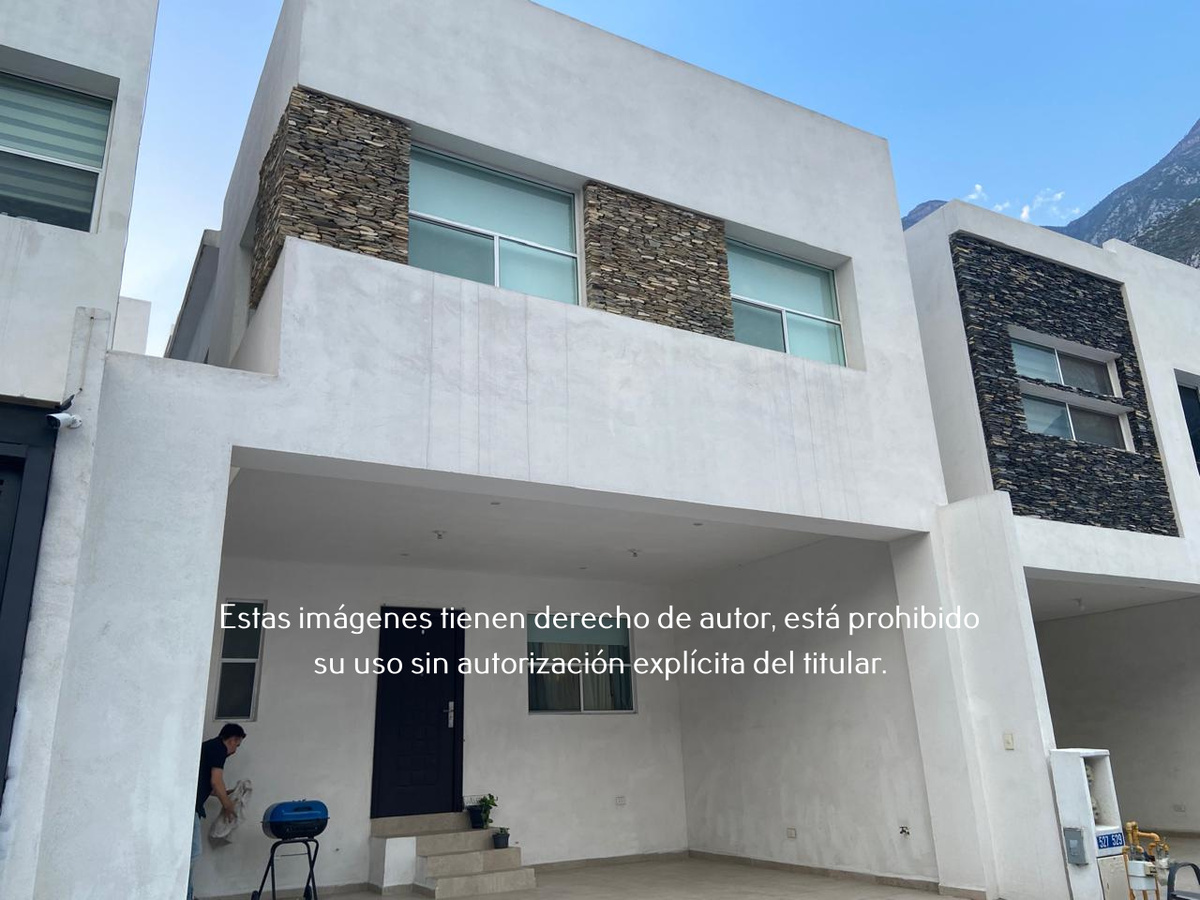 1 de 17: Casa en Renta en Misión de Santa Catarina 4o Sector