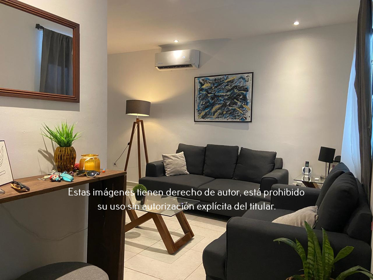 3 de 17: Casa en Renta en Misión de Santa Catarina 4o Sector
