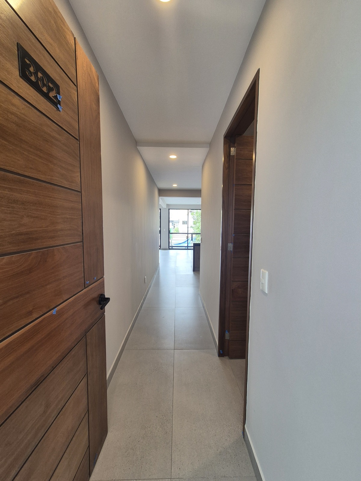 3 de 22: Entrada al departamento