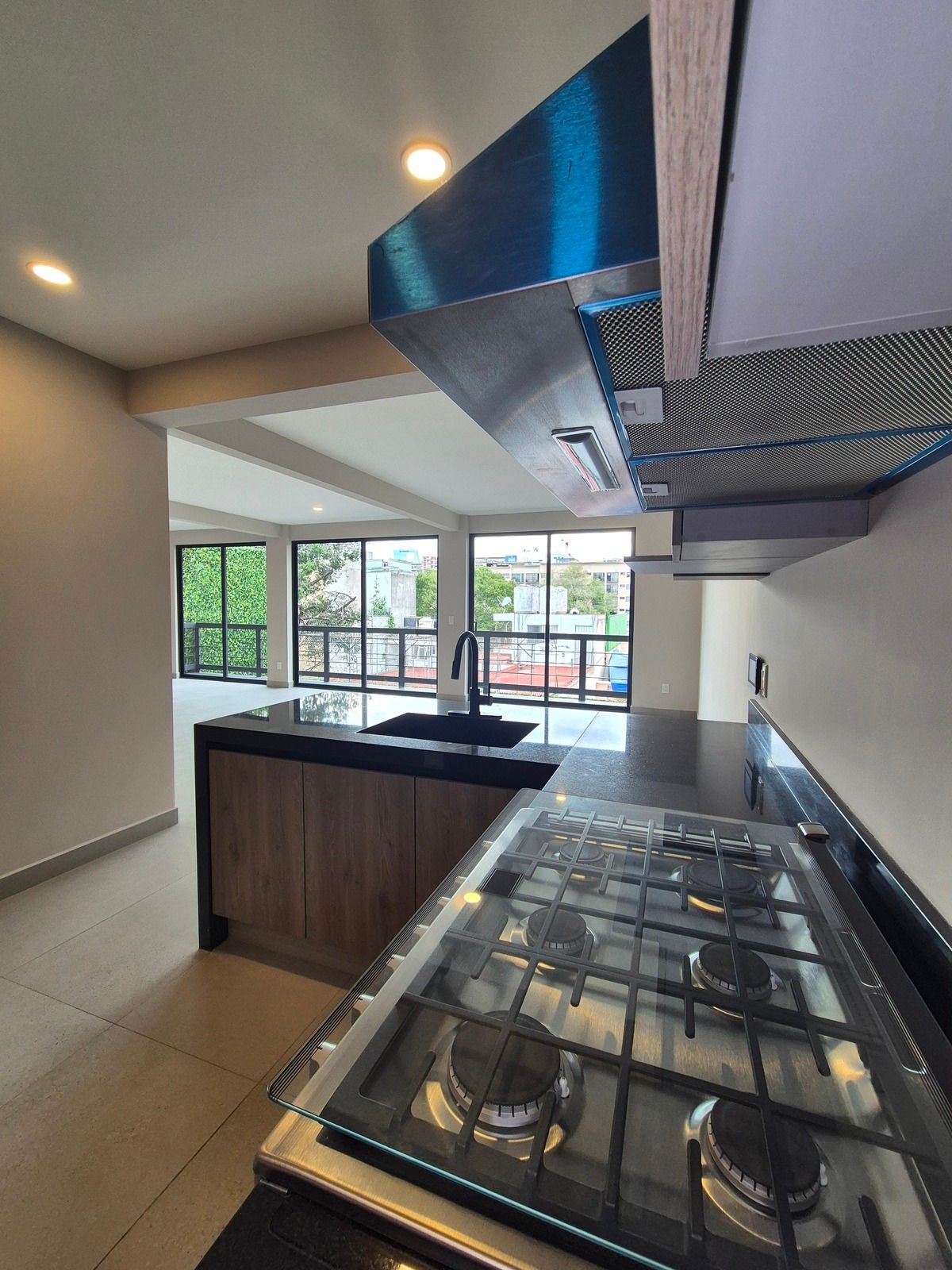 6 of 22: Equipamiento de primera