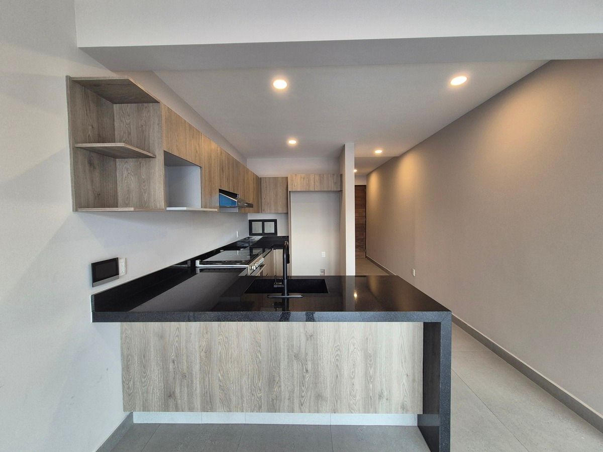 7 of 22: Barra desayunador