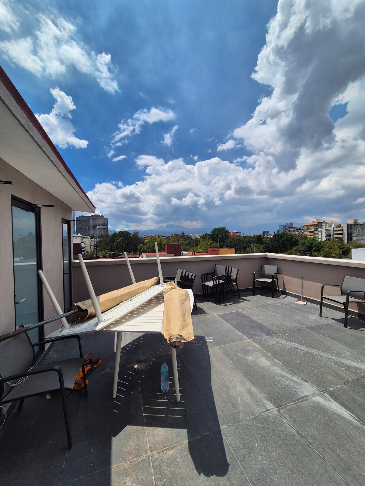 18 of 22: Roof garden comunal 2