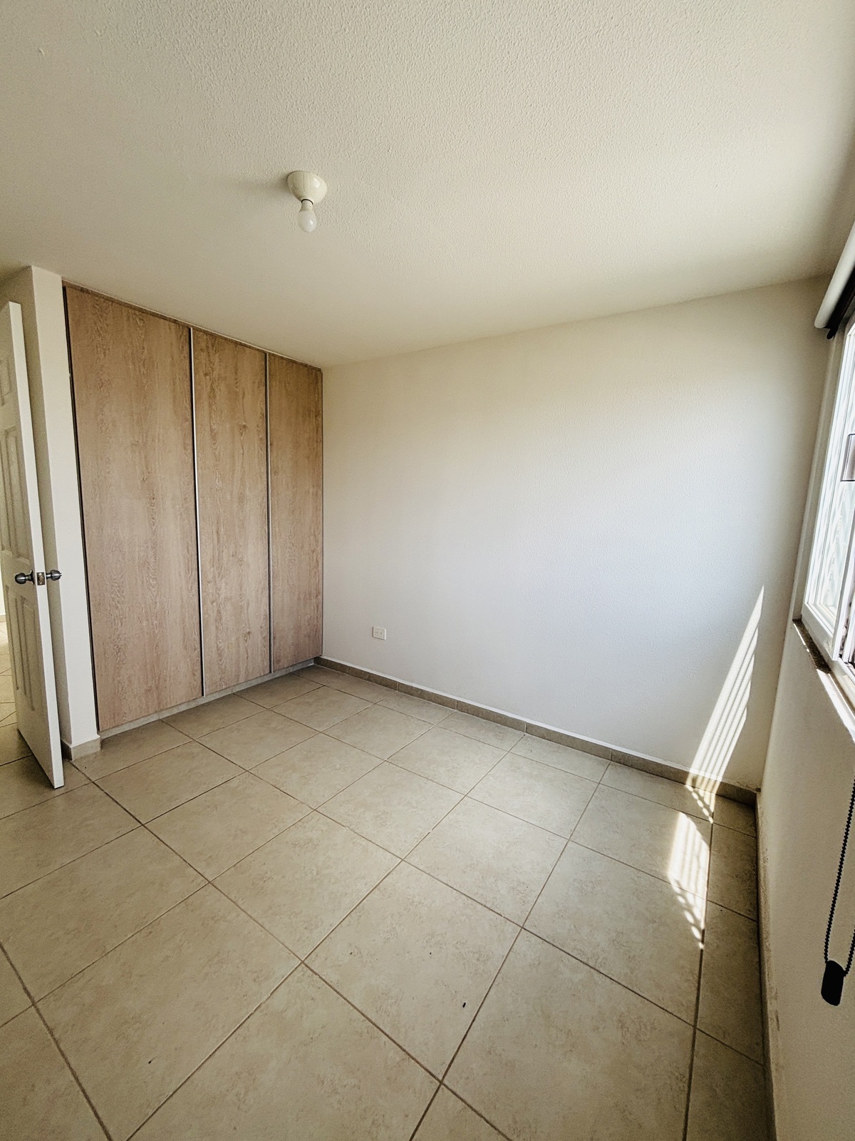 8 de 15: cuarto principal