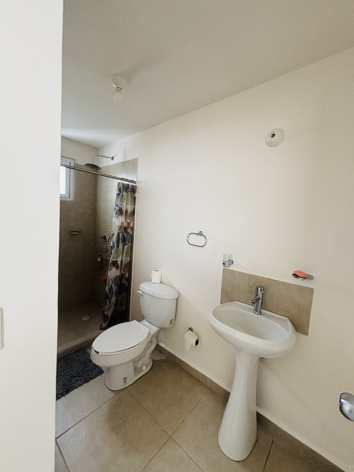5 de 15: baño completo en planta baja