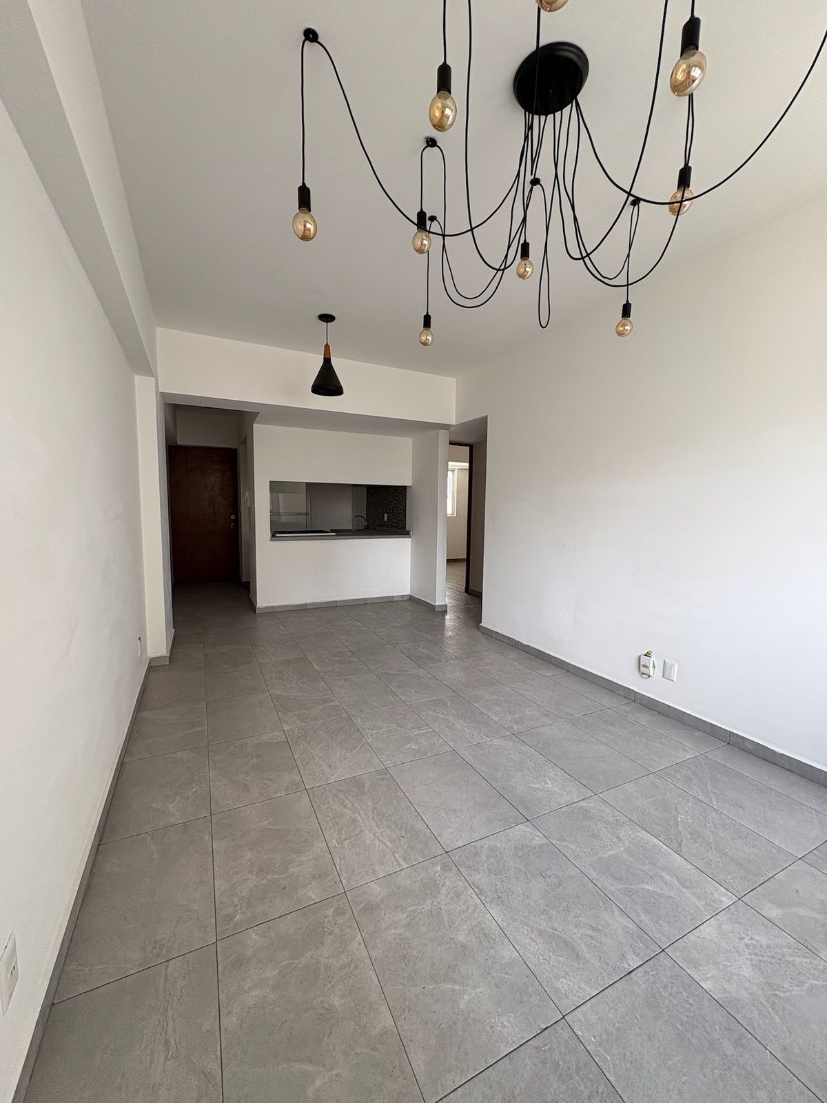 3 of 8: Sala Comedor