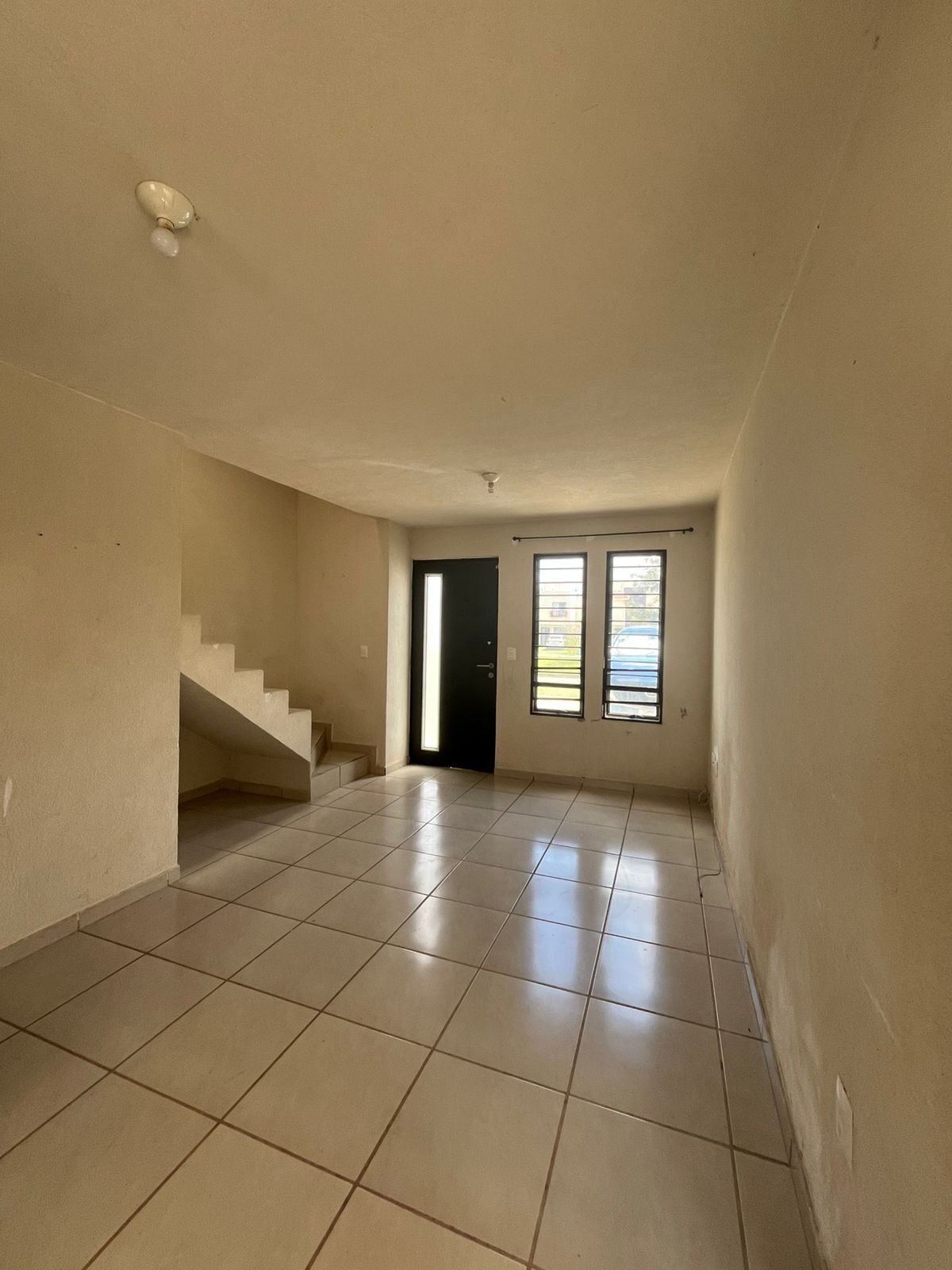 2 of 8: Sala