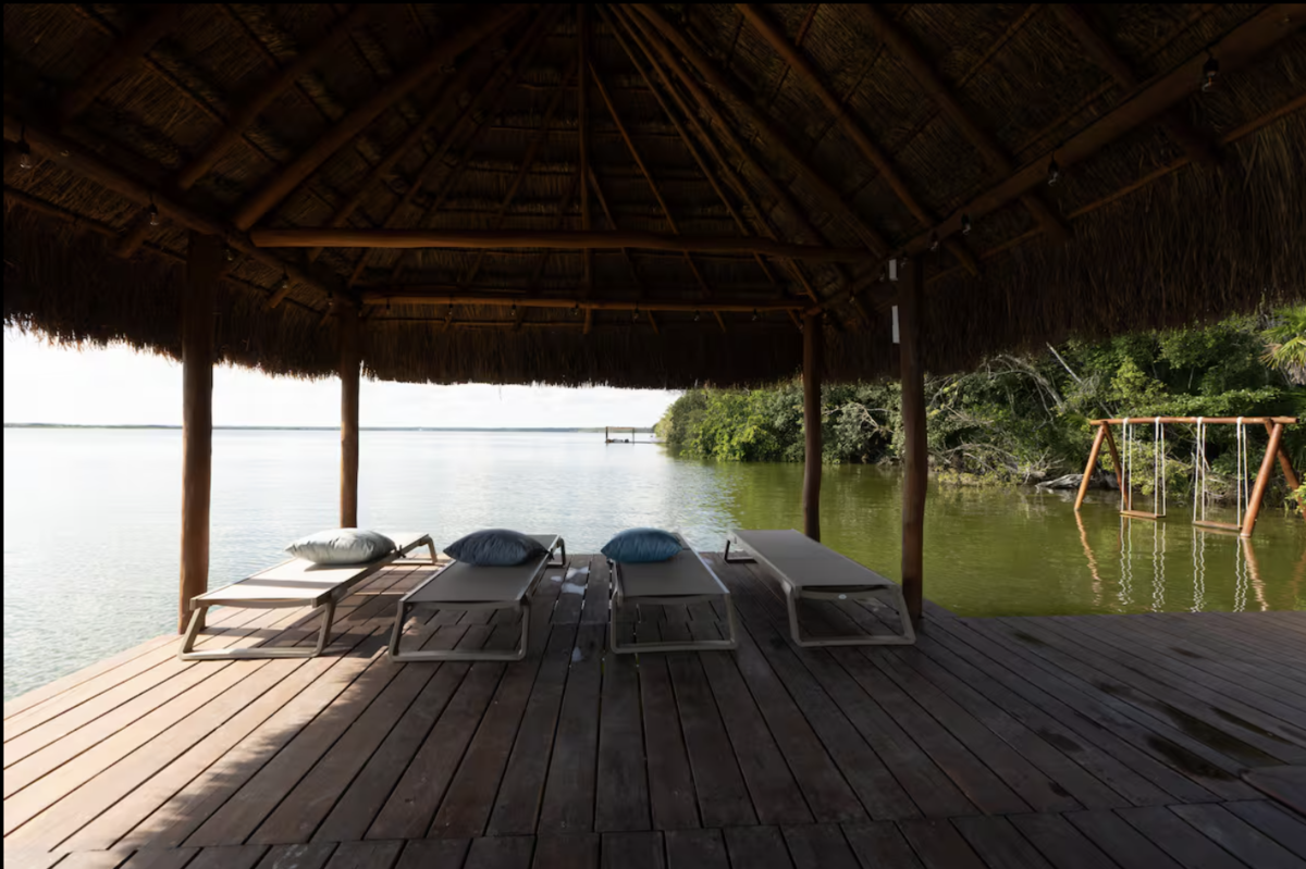 3 of 10: Vista desde muelle privado