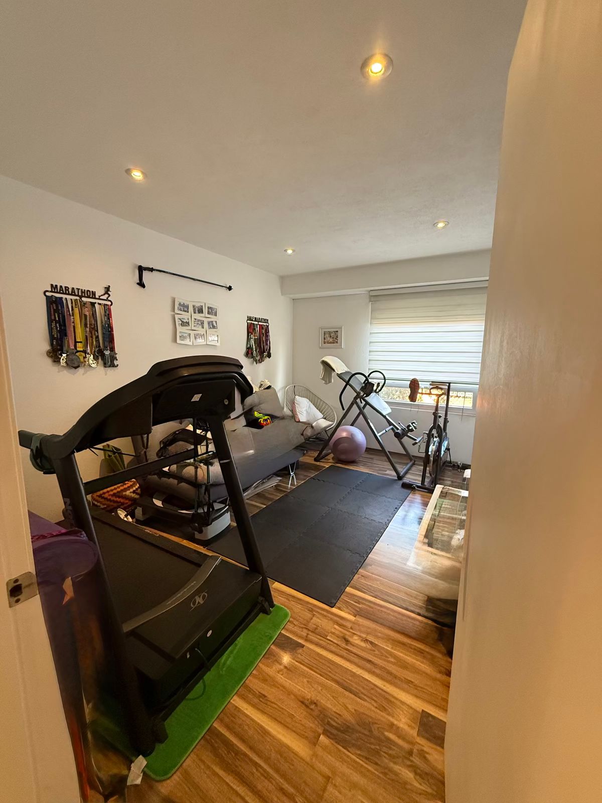 8 de 21: Recámara secundaria 1