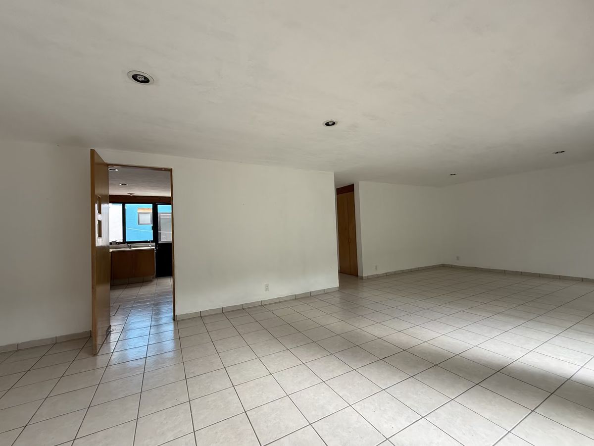 5 de 27: Sala comedor