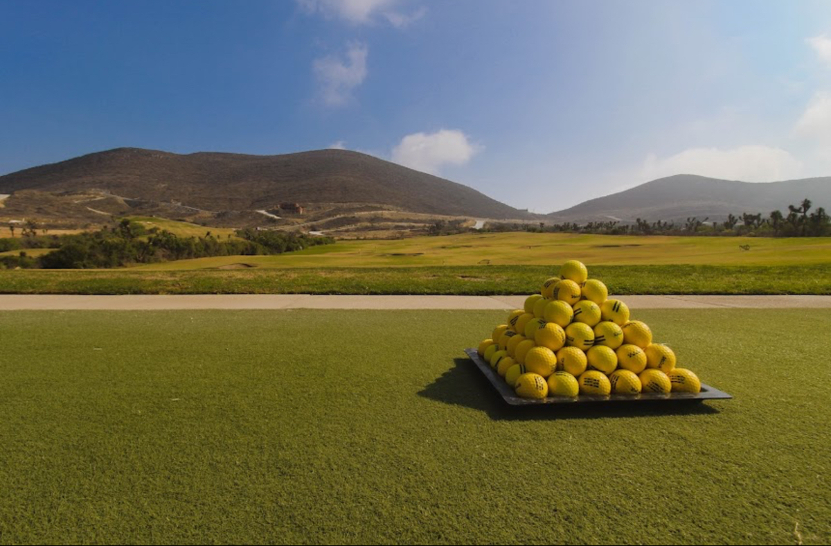 4 de 8: CAMPO DE GOLF