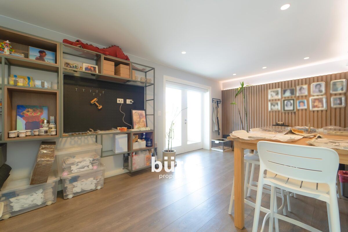 21 de 40: Dormitorio secundario N 5 con baño incluído y terraza.