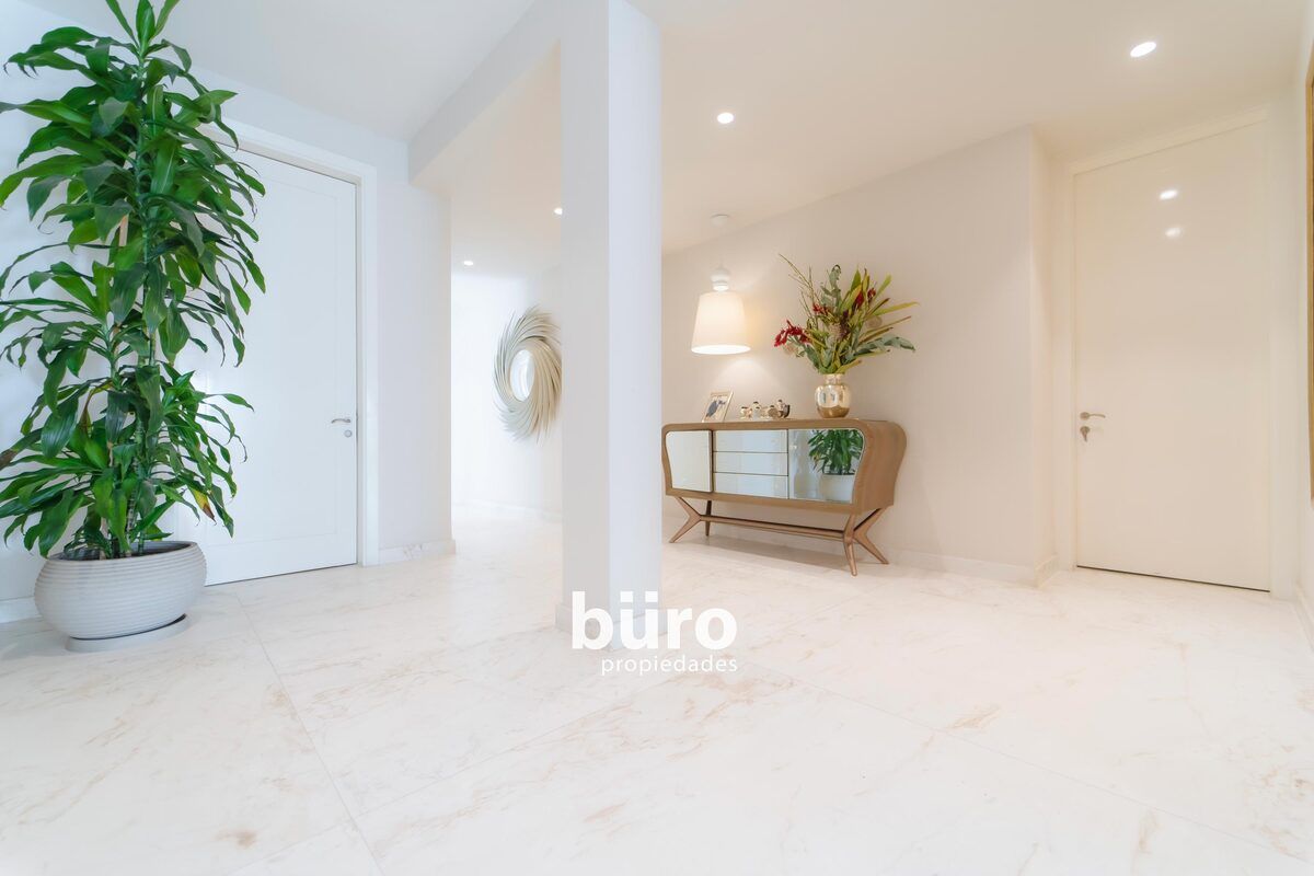 35 de 40: Ingreso a la casa.