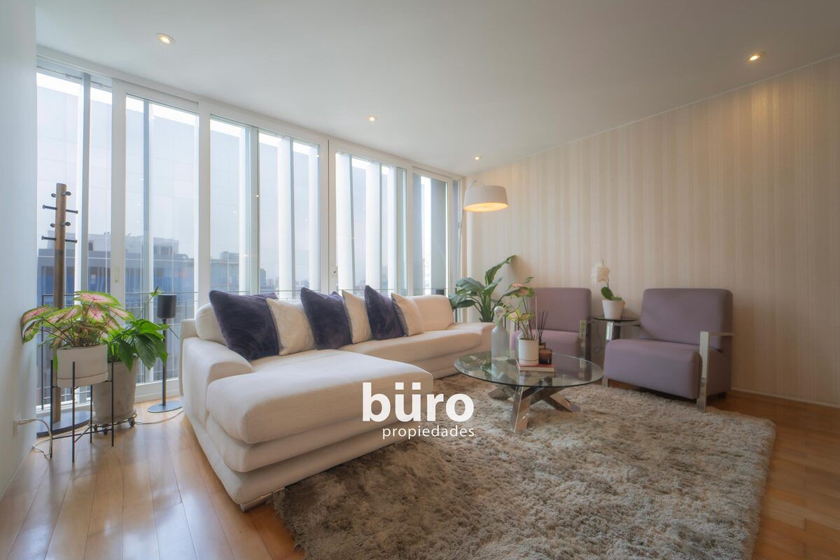 5 de 18: Acogedora e Iluminada Sala, Hermoso papel tapiz