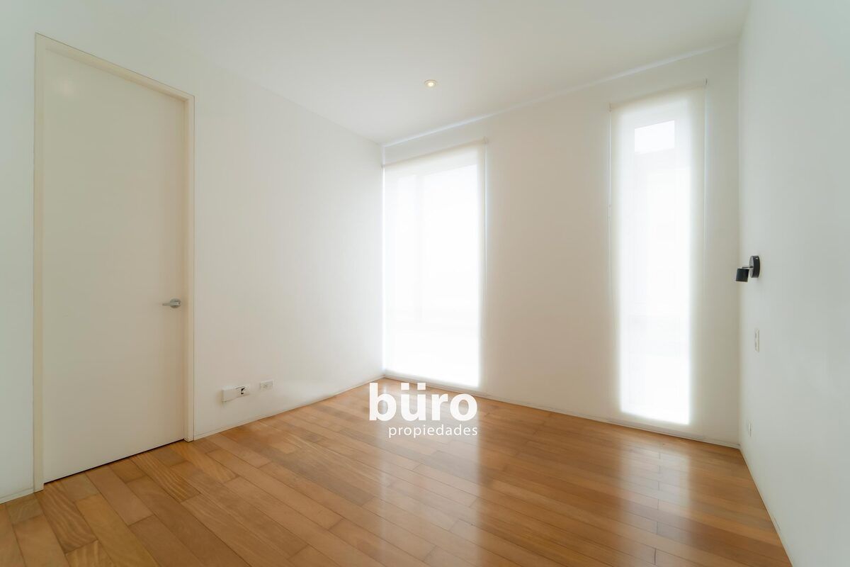 10 de 18: Dormitorio Secundario