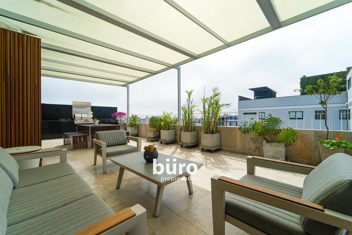 3 de 18: Preciosa Terraza con Sala Comedor, Zona de Parrilla