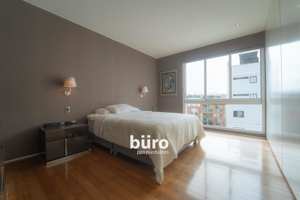 8 de 18: Dorm Principal con Rollers Eléctricos y ventanas herméticas