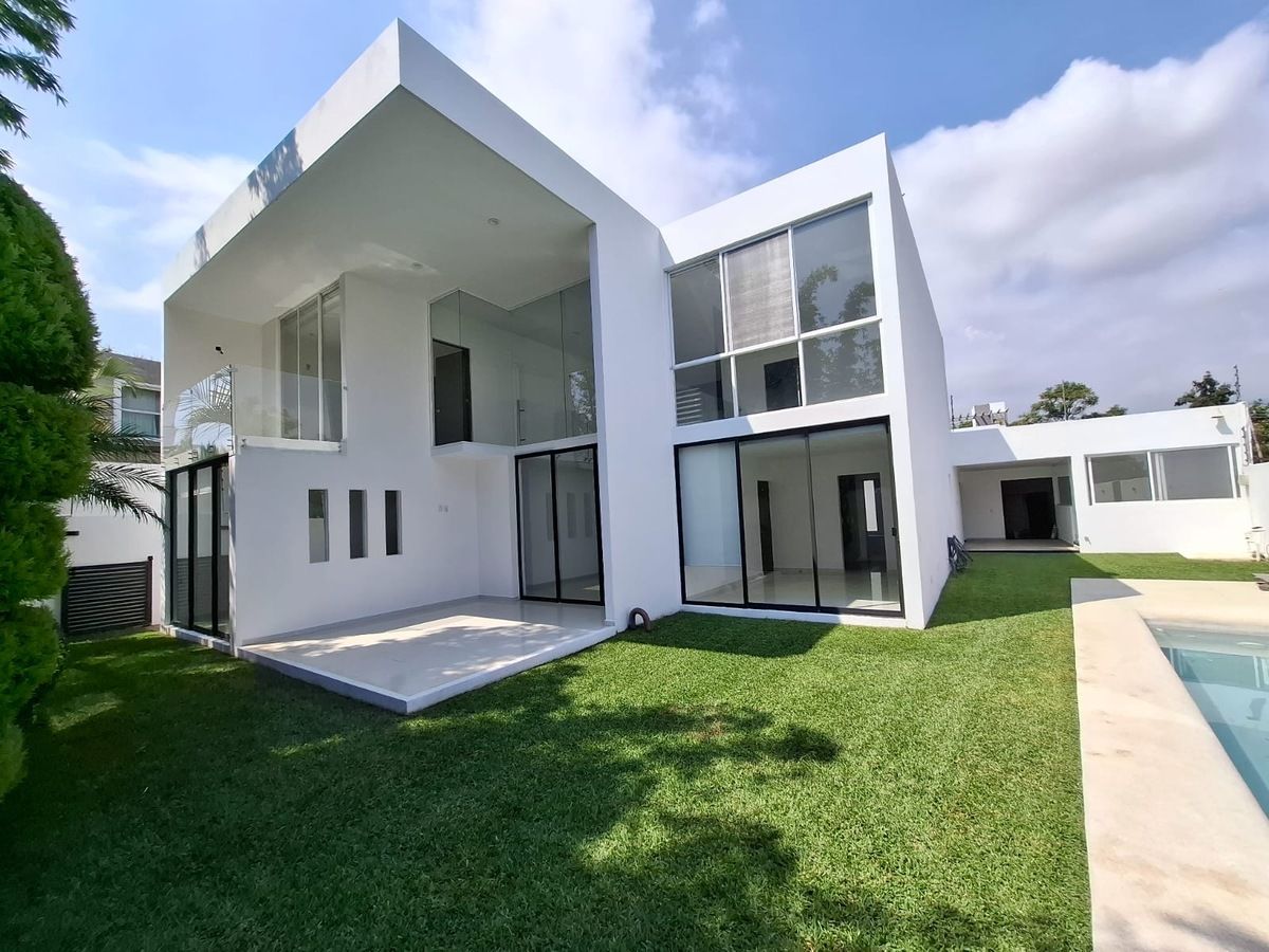 À Venda Casa Zona Norte, foto 1 de 23