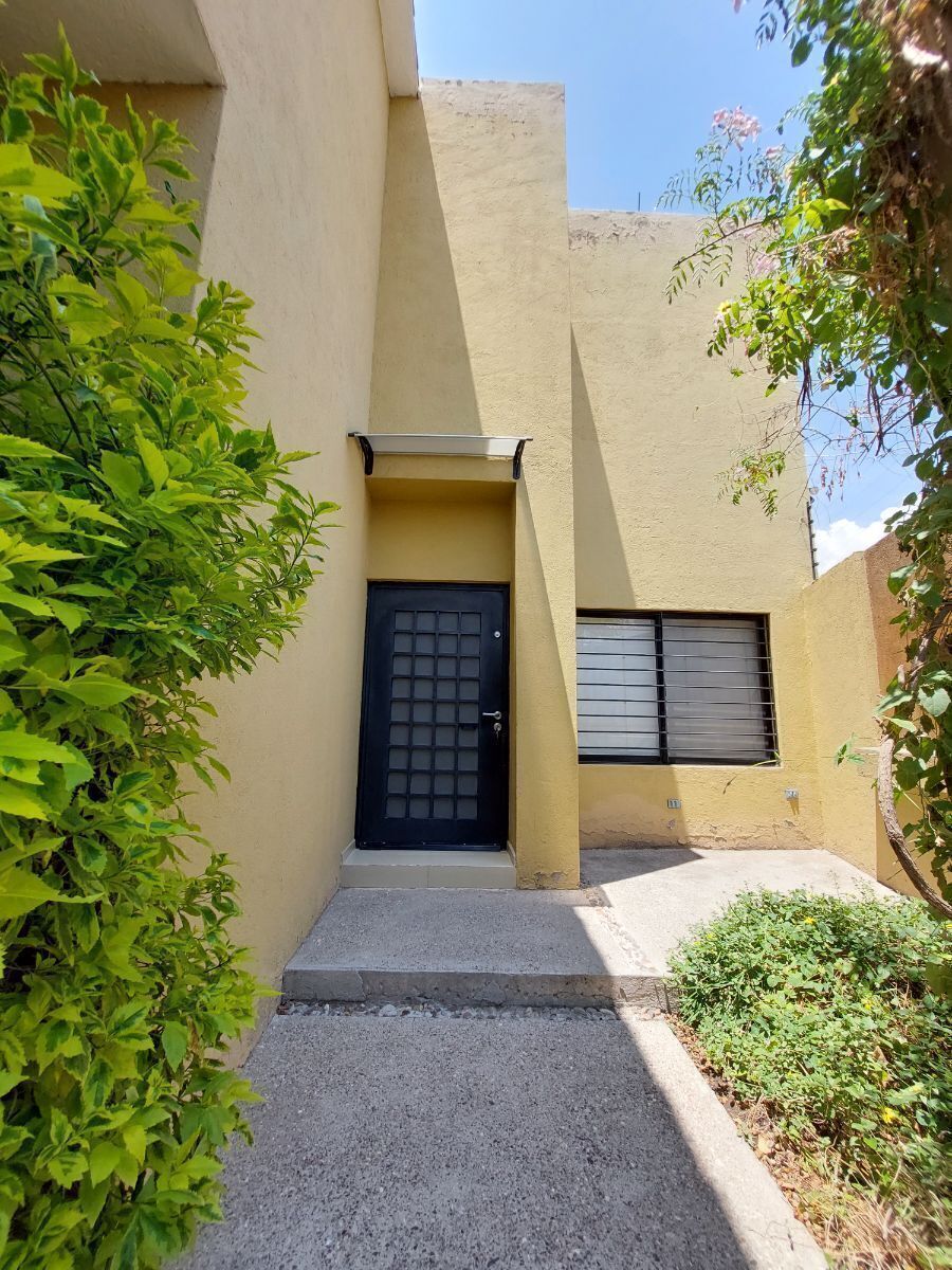 1 de 24: Fachada