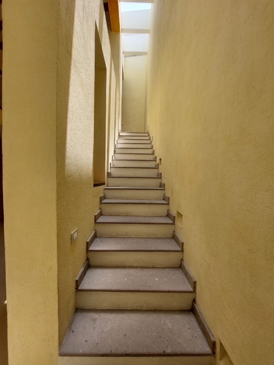 14 de 24: escalera
