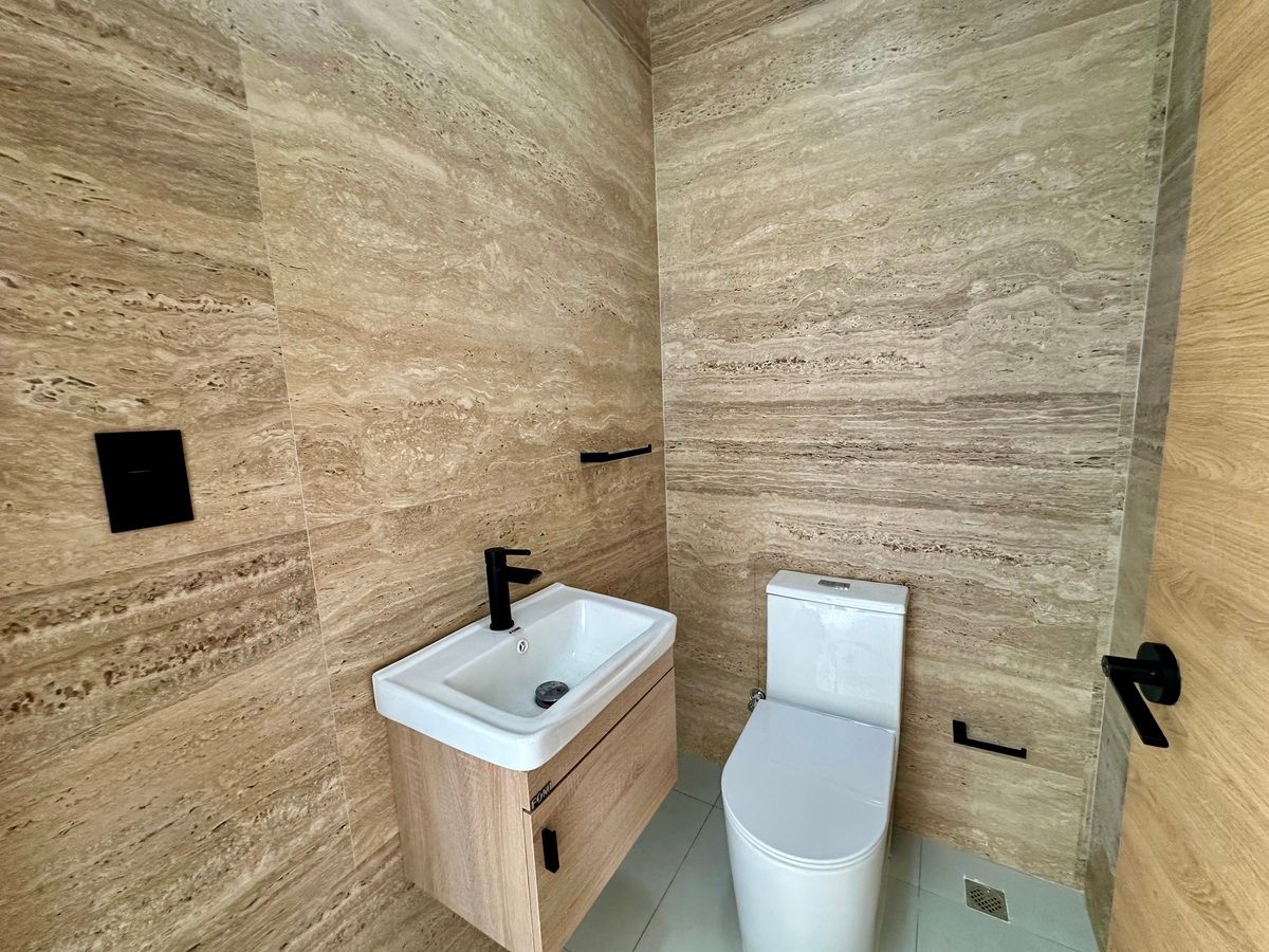 1/2 baño de visitas, foto 12 de 22