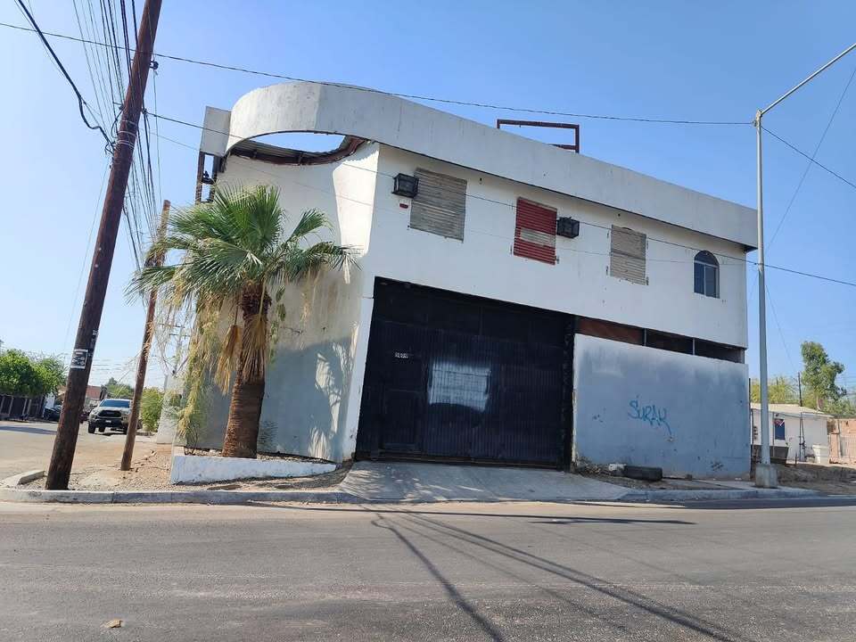 1 of 4