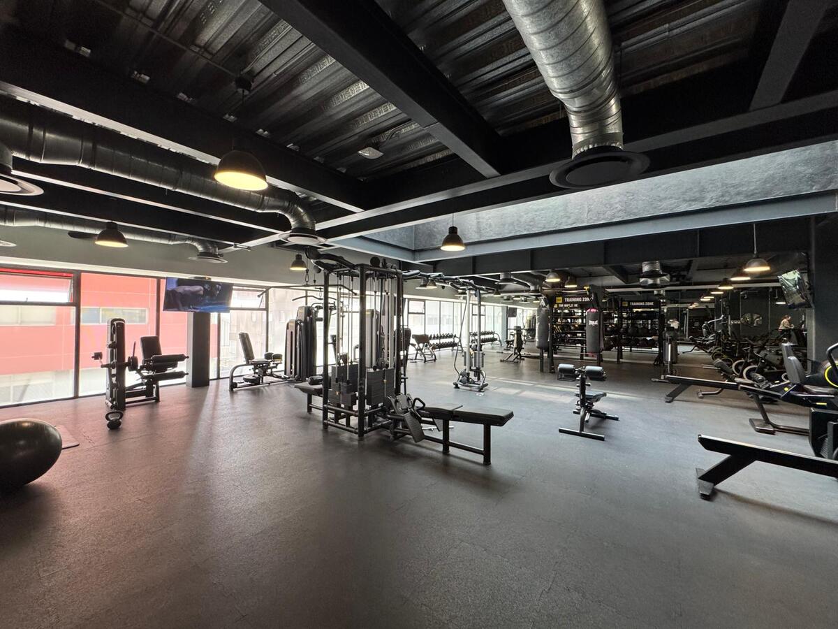 2 de 20: GIMNASIO