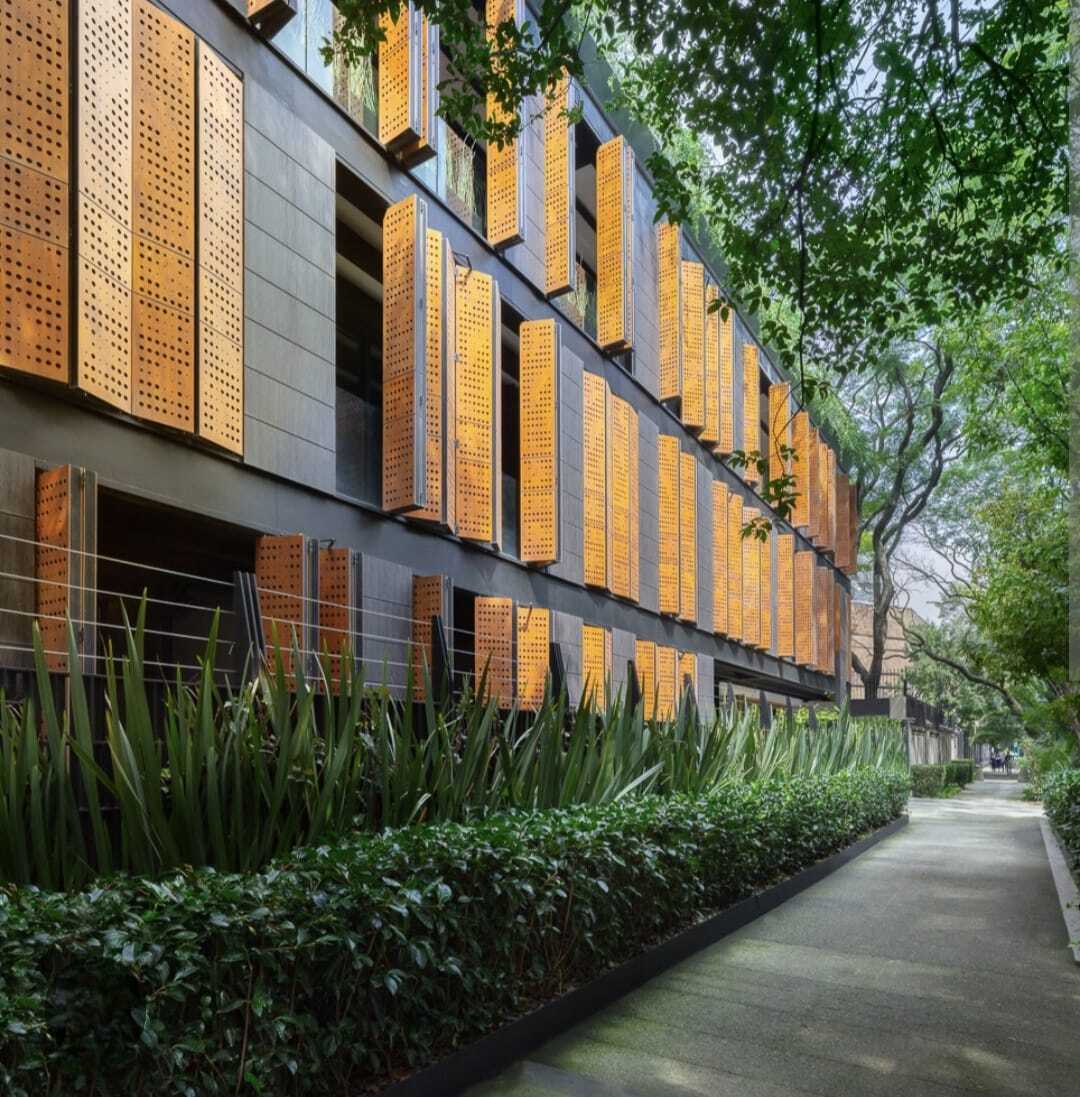 3 de 13: Fachada del edificio