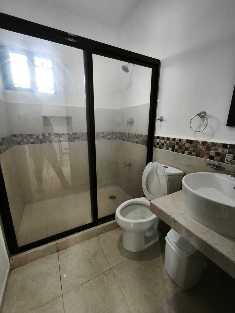 12 de 13: BAÑO PLANTA ALTA