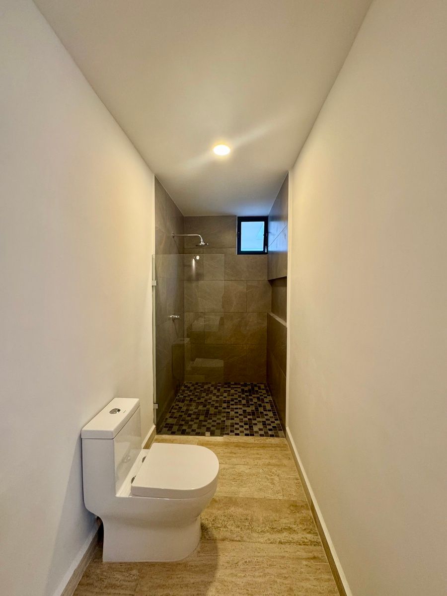 10 de 41: Baño recámara Principal