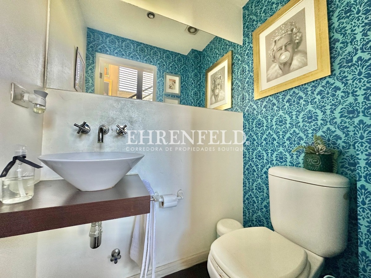 14 de 32: Baño visitas.