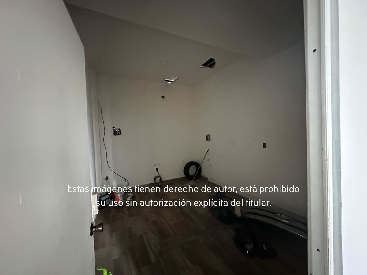 4 de 14: Local en Renta en Plaza Serranía 50 m2