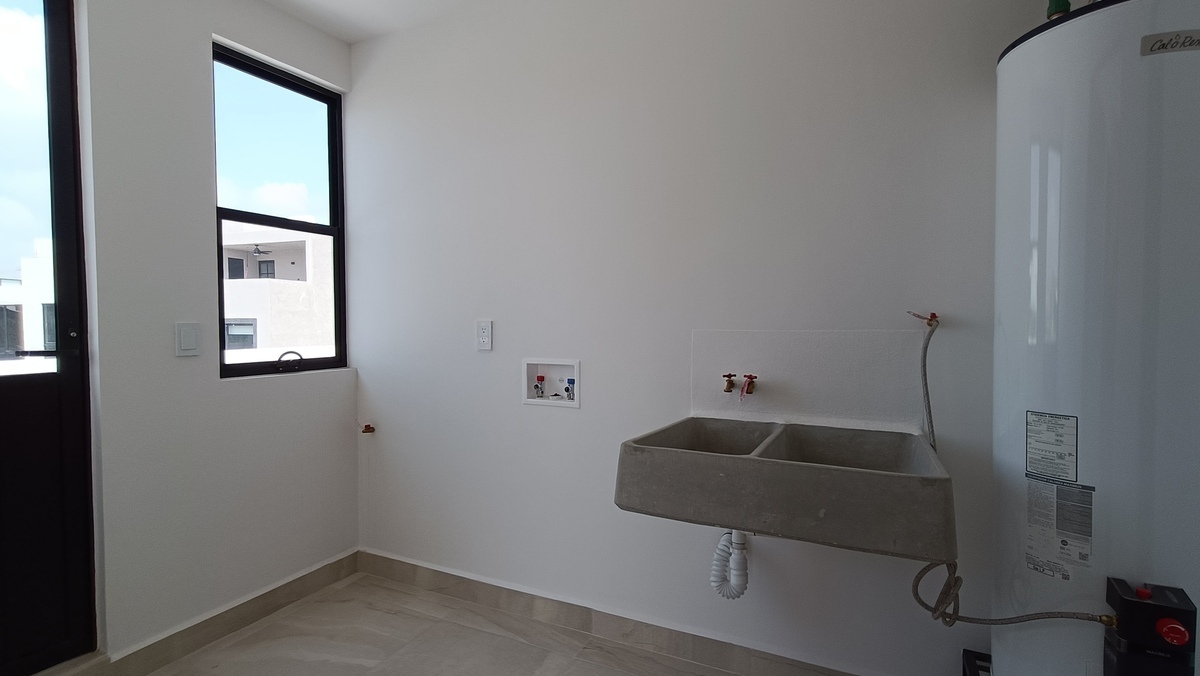 23 de 23: cuarto de lavado.