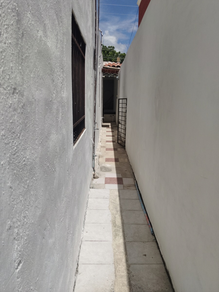 3 de 24: Pasillo servicio