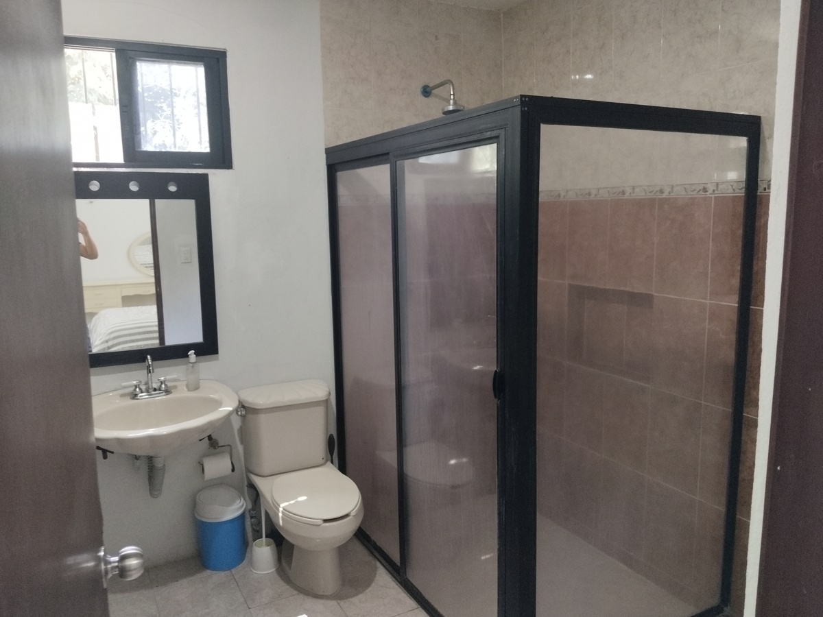 6 de 24: Baño recámara 1