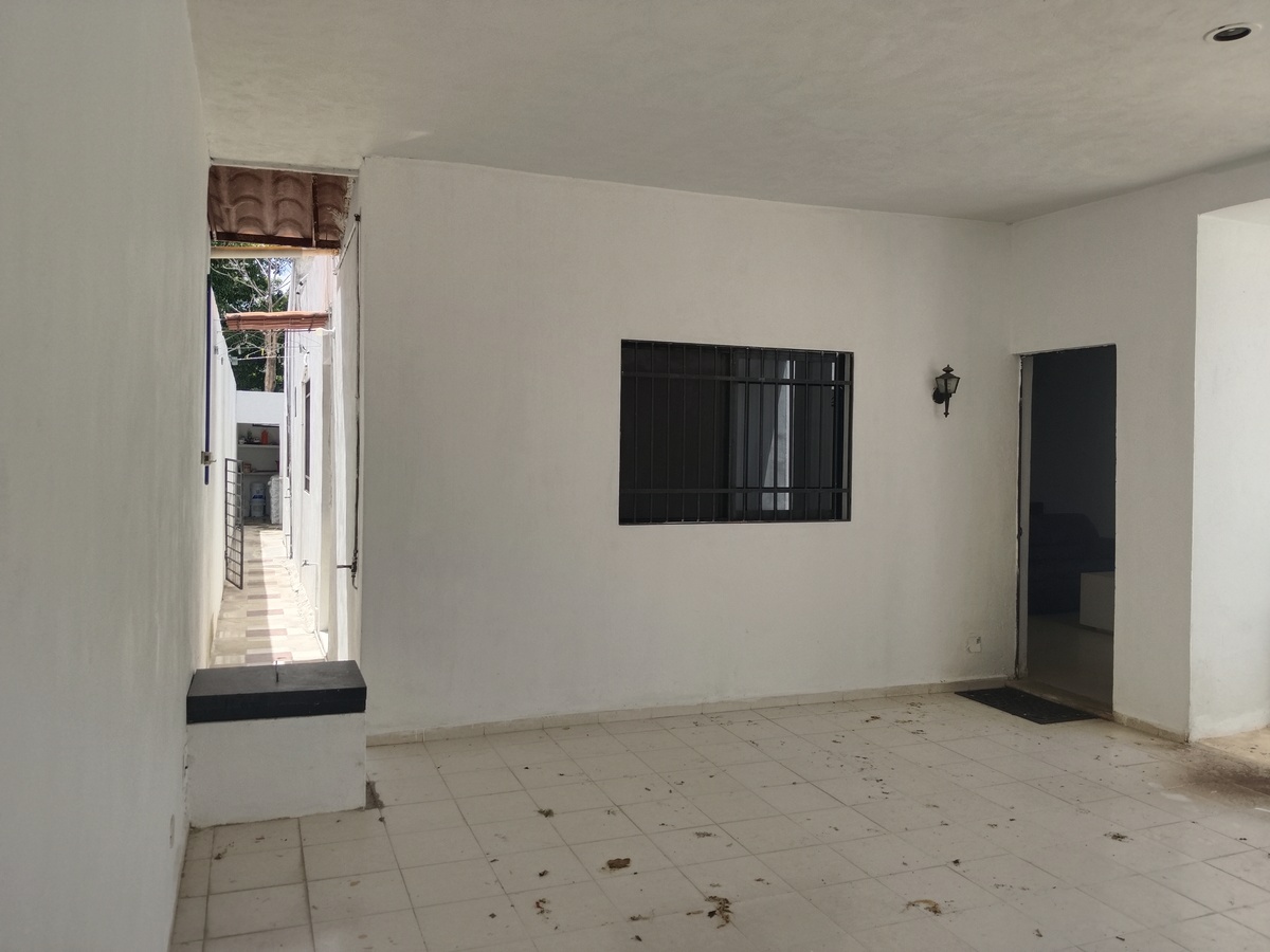22 de 24: Cochera