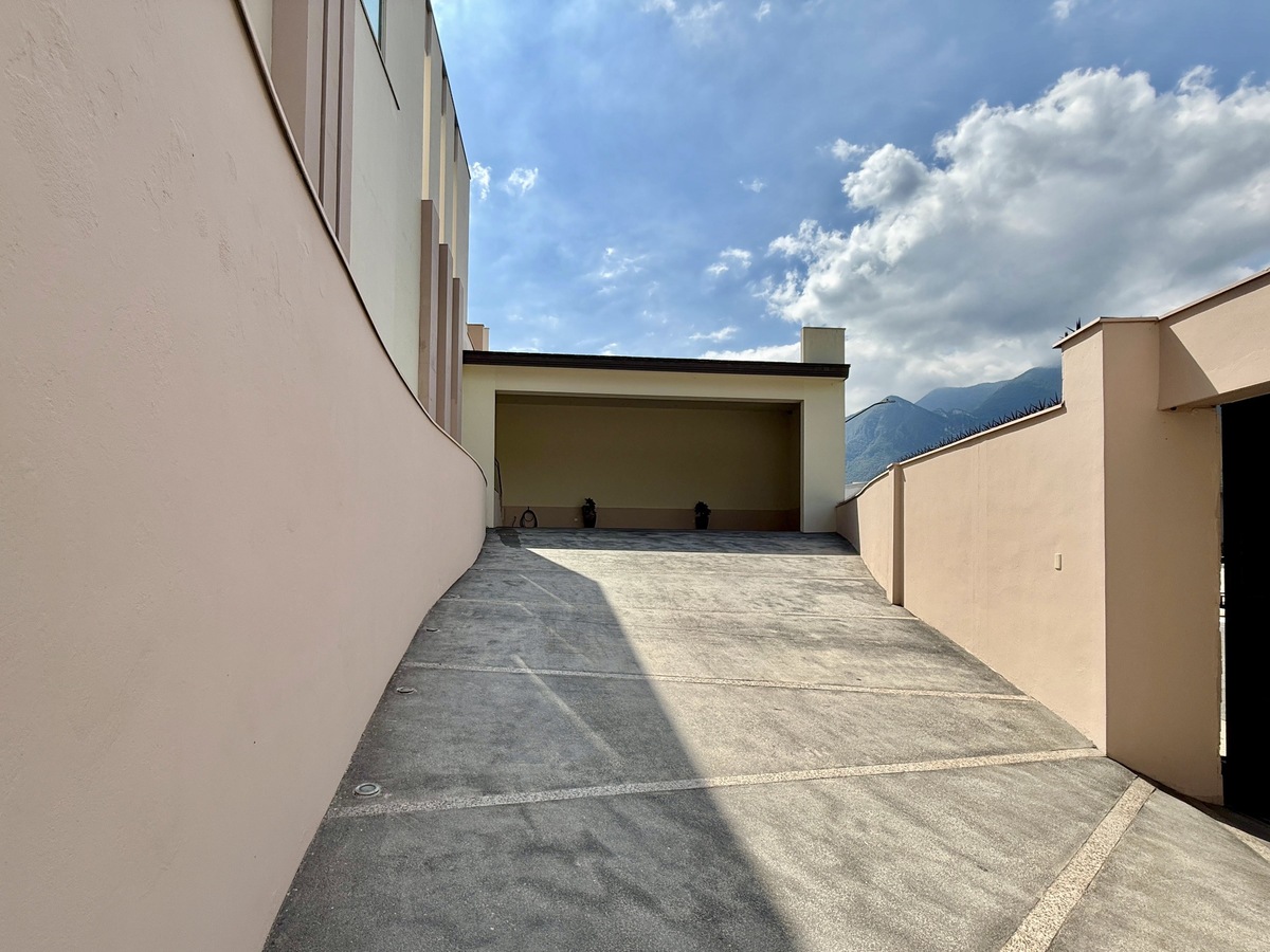 5 de 41: Cochera #2
