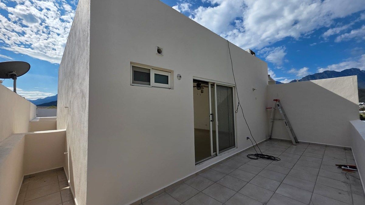 34 de 50: TERRAZA TRASERA