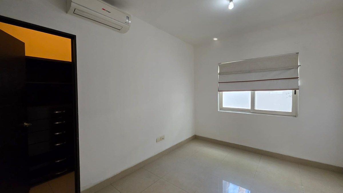 27 de 50: REC #3 CON CLIMA, BAÑO COMPLETO Y VESTIDOR