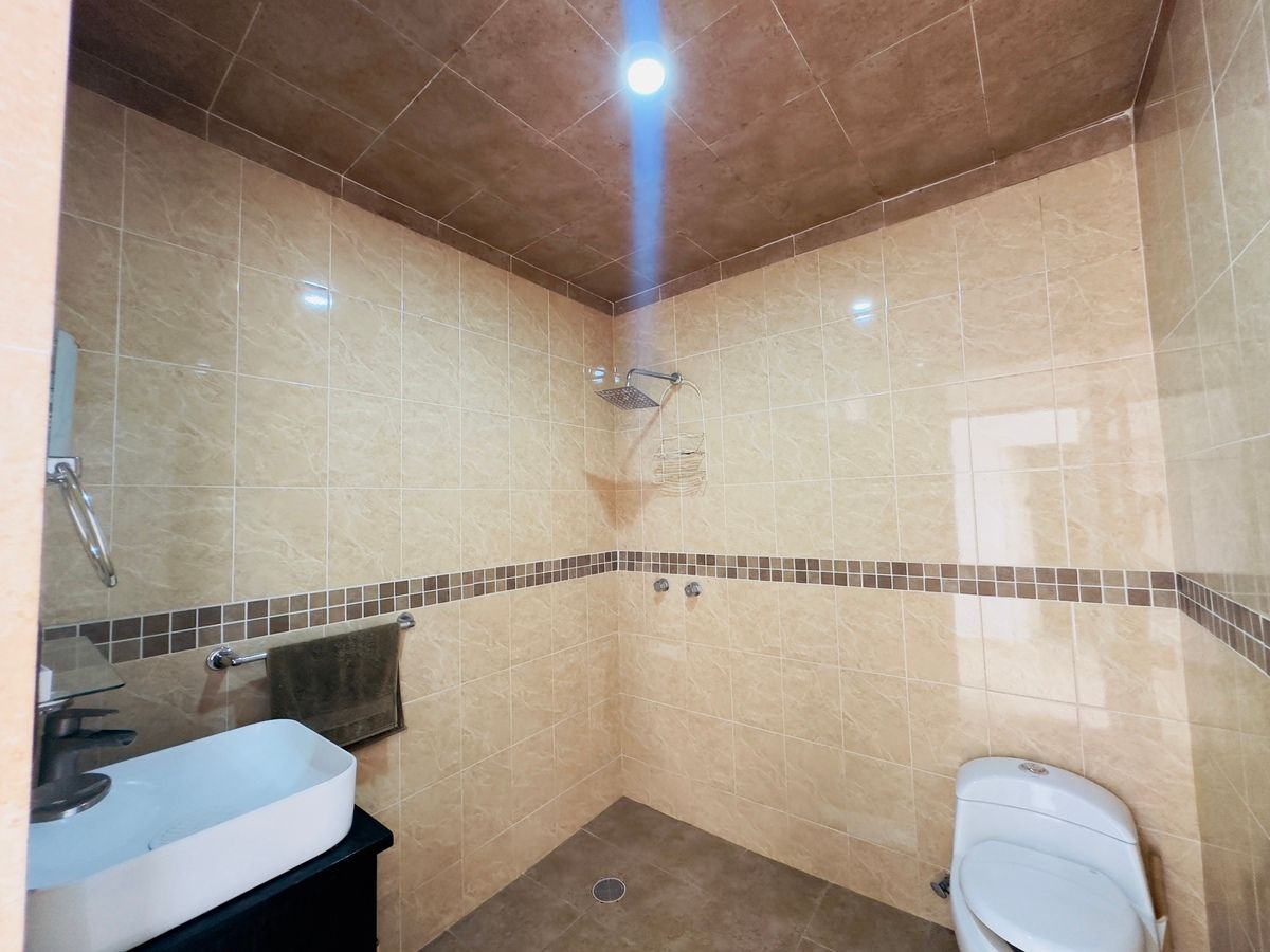 Baño completo, photo 13 of 16