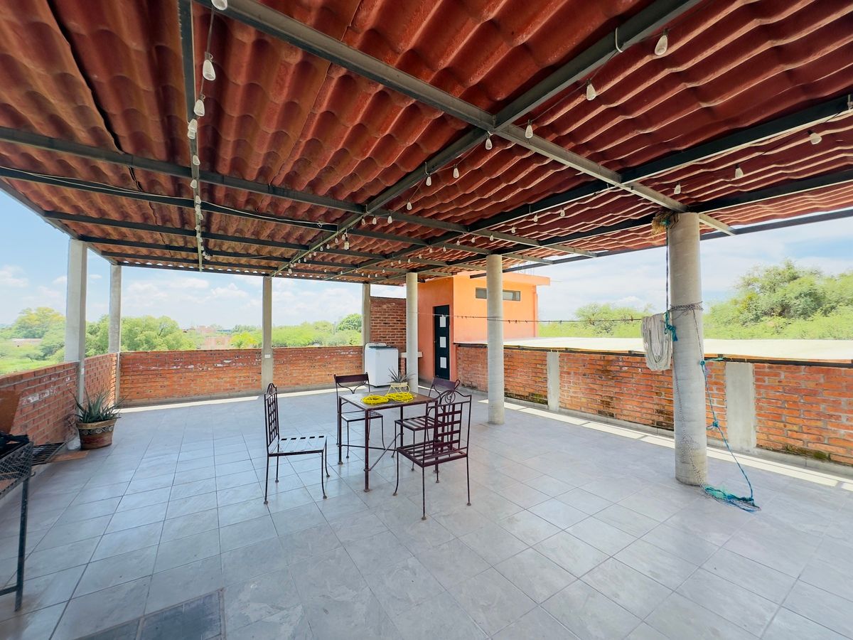 Terraza, photo 15 of 16