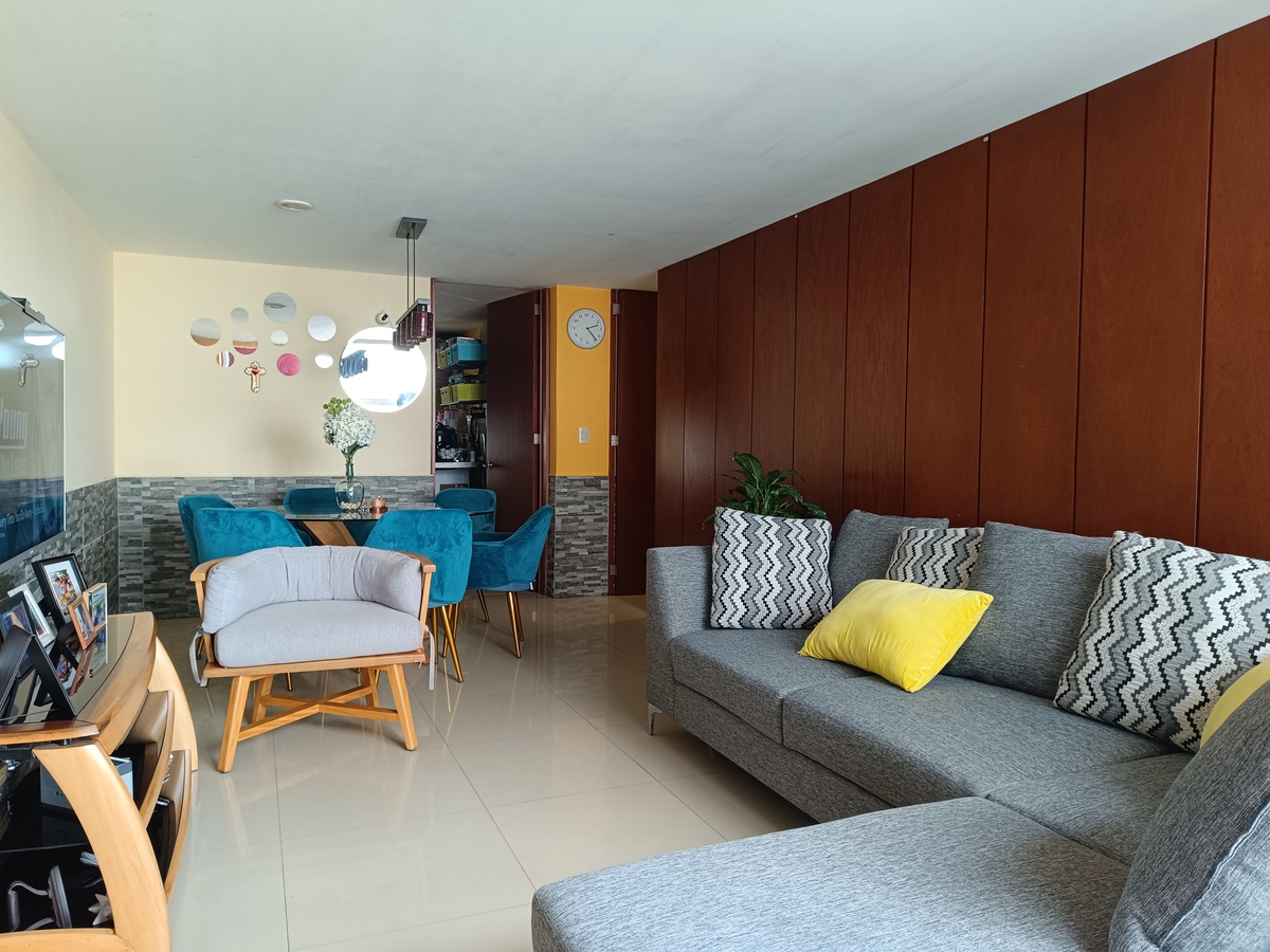 1 de 11: Family room y comedor