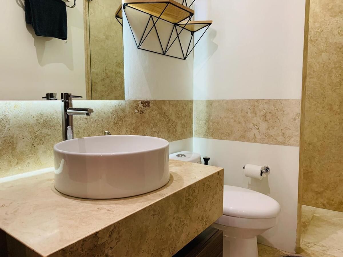 2 of 31: Baño completo